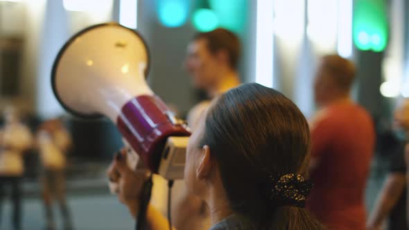 Peaceful Feminism Resistance Protesters Rally alt