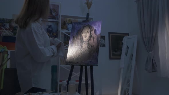 Artwork Creation Female Painter Enjoy Result alt