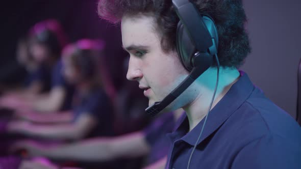 Guy Losing Game Round alt