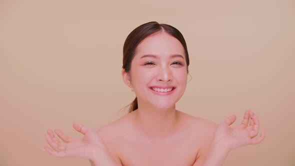 Portrait of attractive girl with soft make-up and white skin. alt