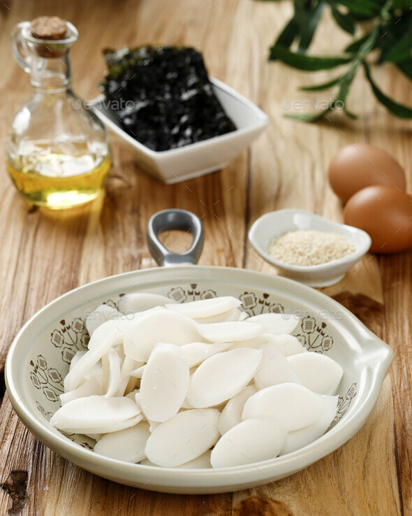 Korean Slice Rice Cake for RIce Cake Soup Tteokguk Stock Photo by ...