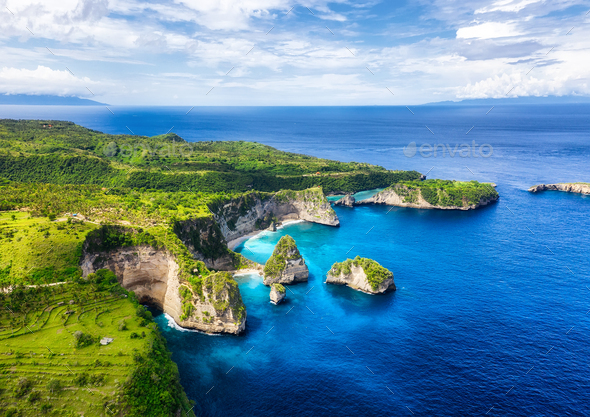 Summer seascape from air. Atuh beach, Nusa Penida, Bali, Indonesia ...