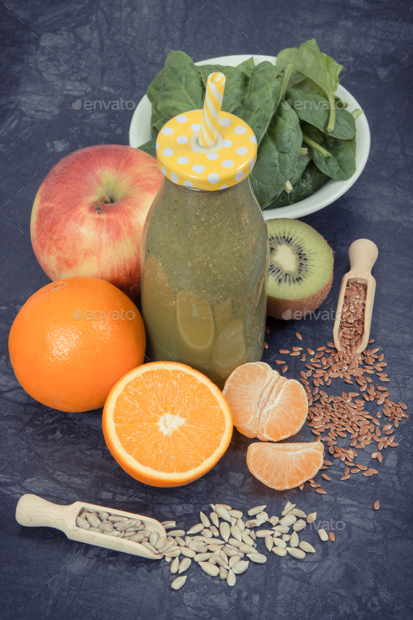 Freshly blended coctail from fruits and vegetables, healthy nutrition