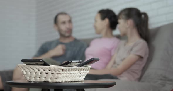 Break From Devices at Home alt