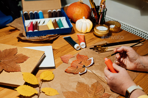 Fall craft with dried leaves 