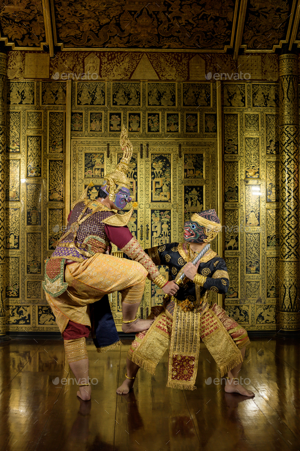 Khon, Is a classical Thai dance in a mask. In Ramayana literature, this is the battle