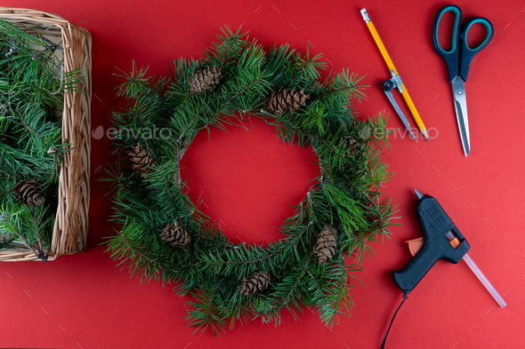 Step 7 Step By Step Instructions How To Make A Christmas Wreath From