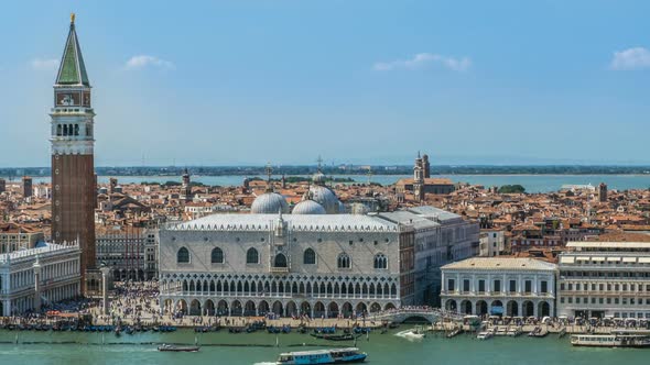 Timelapse of Busy San Marco Square in Venice, Italy. Many Tourists and Boats alt