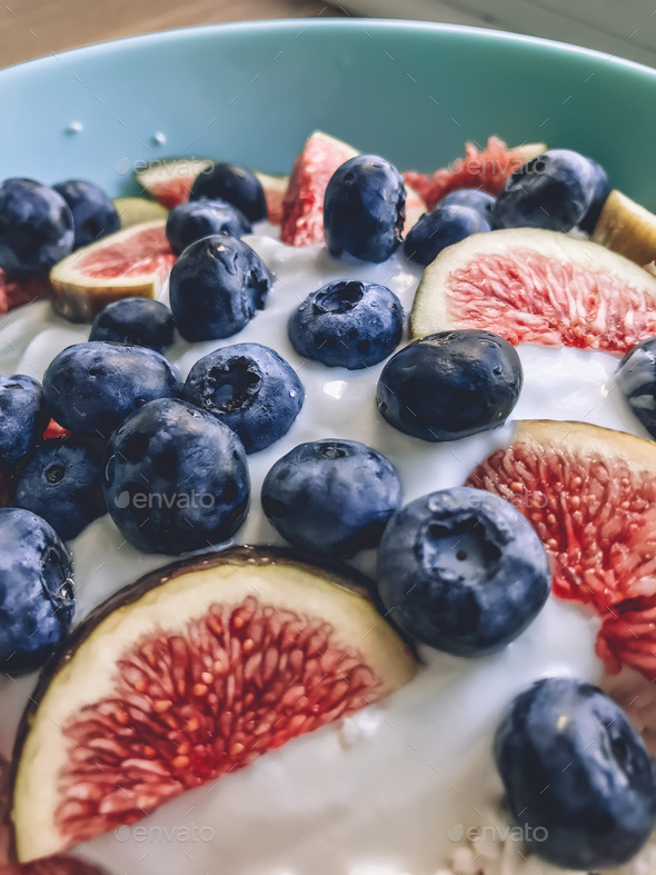 Protein packed meal. Cottage milk cheese. Berries & fruits.