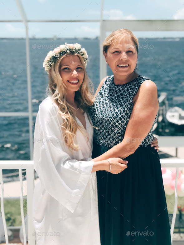 Mother and daughter before the wedding