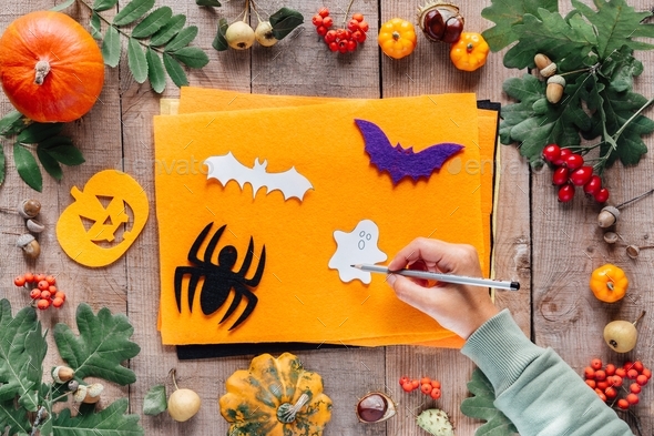 Making of DIY Halloween felt ornaments, handmade crafts for Halloween ...