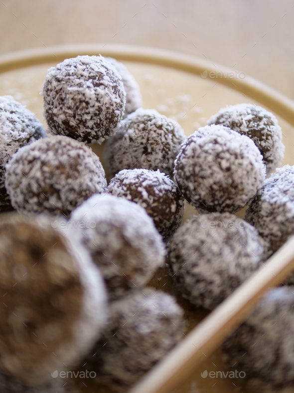Coffee break sweets homemade coffeehouse oat balls healthy eating cocoa raw coconut