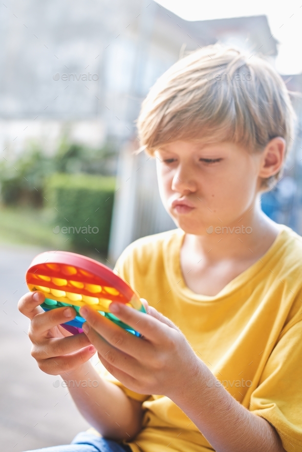 Push Popper fidget toy is the ideal toy to get rid of your frustration