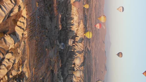 Balloons in Cappadocia Vertical Video Slow Motion alt