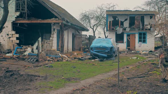 War Ukraine Ruin Bomb Destroy Village Country House Danger City Explosion alt