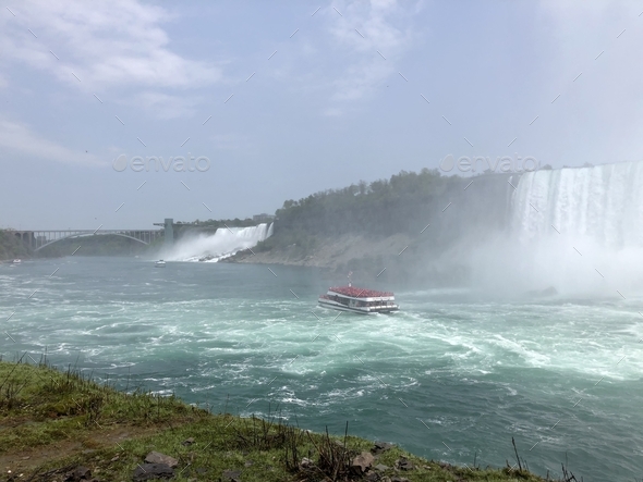 How Far Is Quebec From Niagara Falls Canada