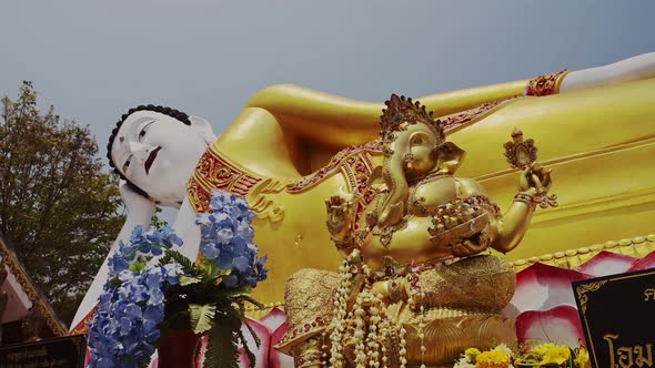 Thailand Chiang Mai Reclining Buddha at a Buddhist Temple, Beautiful Famous Building of Wat Phrathat alt