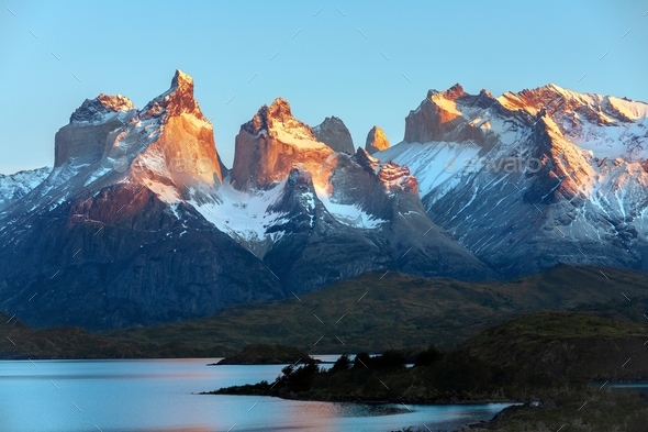 Cordillera Paine in Torres del Paine National Park - Patagonia - Chile ...