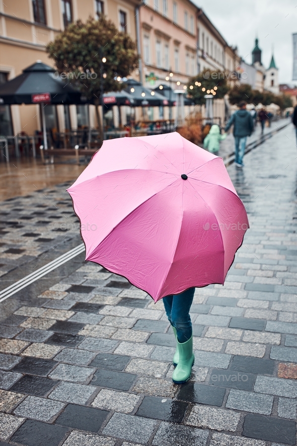 Big pink store umbrella