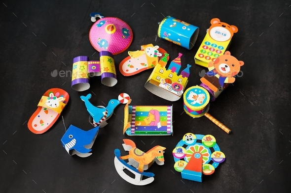 Cut and glue the paper Kids crafts activity. Children art game. Create toys yourself.