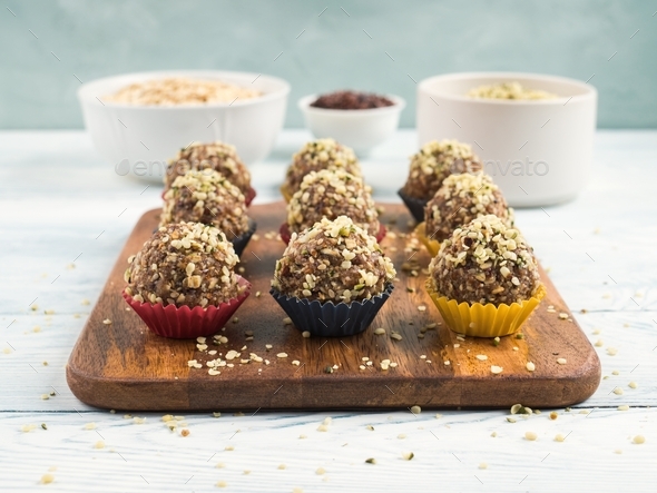 Energy balls with healthy fats and protein hemp seeds