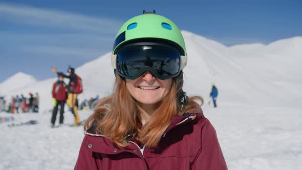 Happy Smiling Woman in Ski Goggles Laugh at Camera alt