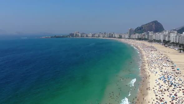 Copacabana Beach, Atlantic Ocean alt