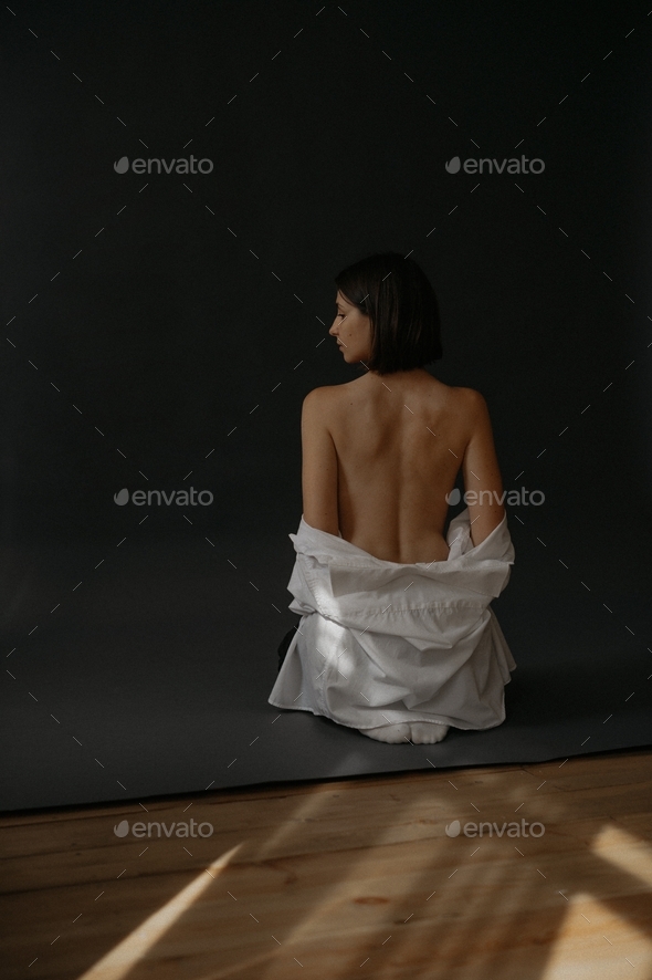 Woman S Back Naked On Dark Background Woman S Health Body Care Copy Space Stock Photo By