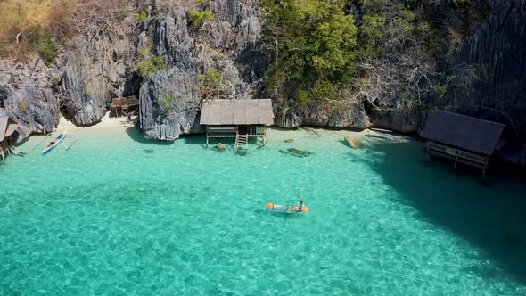 Tour on the islands of philippines alt