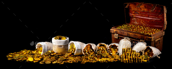 Pirate Treasure Chest Stock Photo - Download Image Now - Treasure Chest,  Jewelry, Old - iStock