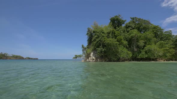 The tropical Pellew Island in Jamaica