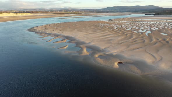 The Coast Between Kiltoorish Bay Beach and the Sheskinmore Bay Between Ardara and Portnoo in Donegal alt