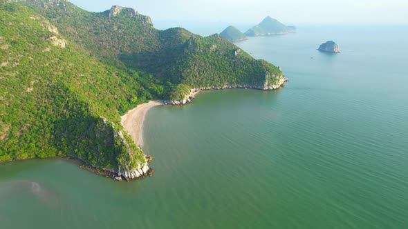 4K Aerial view of the thailand coastline near valley on the Big Island alt