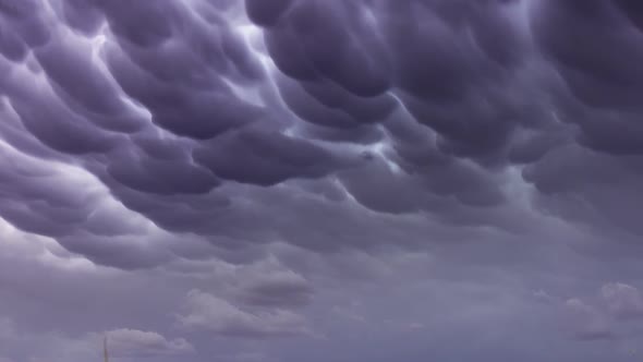 Mammatus Clouds Dramatic Sky Background alt