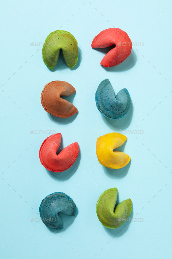 Chinese Fortune Cookies With Prediction Words Top View Stock Photo By   0G2A1679 