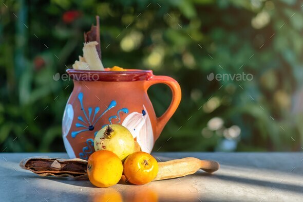 Punch Navidad Mexico, Traditional Mexican Fruit Punch For Christmas ...