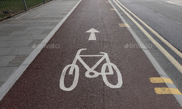 Dedicated cycle lane on New Street