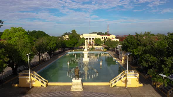Plaza Salcedo, Dancing Fountain, at Vigan City, Philippines alt