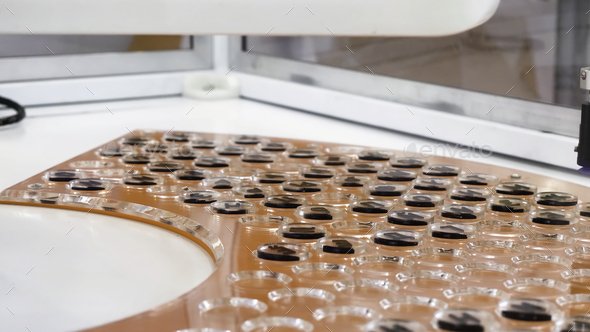 Pharmaceutical manufacturing automatic machine, covid 19 coronavirus vaccine production equipment