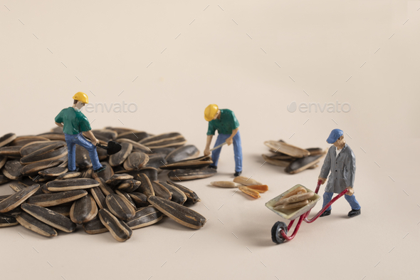 Construction fashion worker figurines