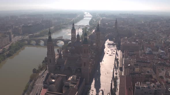 Aerial view of the Basilica, Ebro River, and Pilar Square alt