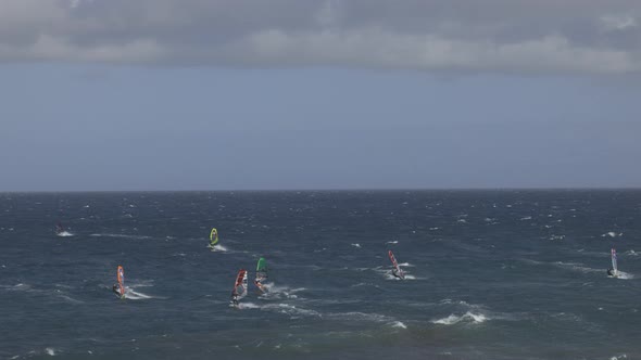 Kite Surfers in El Medano Tenerife alt