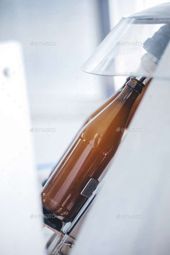 Beer bottle filling and capping machine in brewery