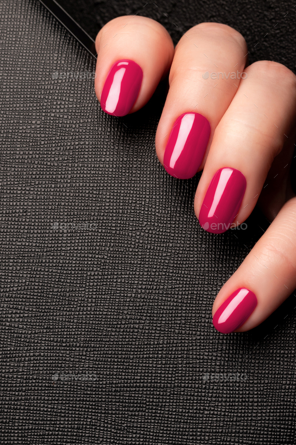 Silky Gold Magenta Nail Enamel, for Parlour at Rs 25/piece in New Delhi |  ID: 14536564055