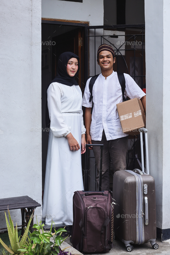 Muslim couple ready to homecoming