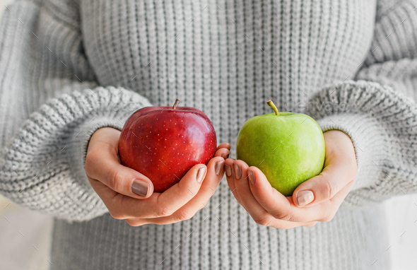 Red vs. Green apple: Which one is healthier?