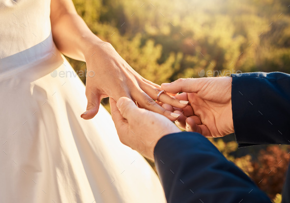 Couple exchanging wedding rings at ceremony – Jacob Lund Photography Store-  premium stock photo