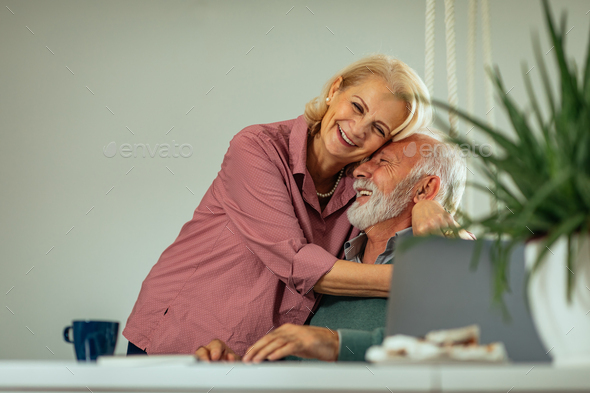 Teamwork makes budgeting better - Stock Photo - Images