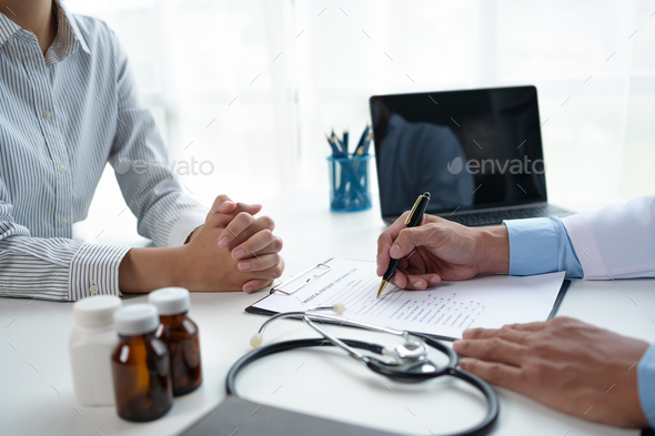 Doctor records the patient's history. treatment record describe the effects of disease and medicatio