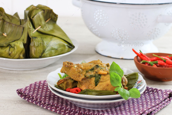 Balinese Chicken in Banana Leaves